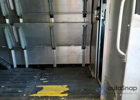 2015 Ford Transit T-250 из США, поврежденный, VIN 1FTCR3XM6FKA30047